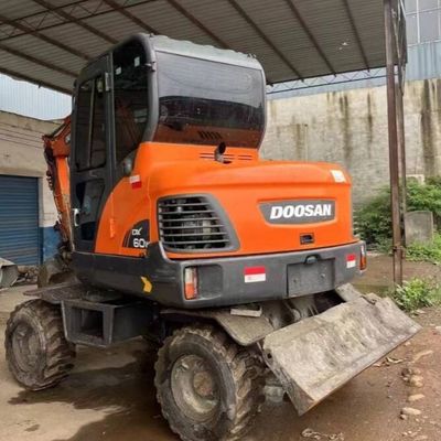 中古 ミニホイール掘削機 掘削機 DOOSAN DH60 中古掘削機 5550 kg