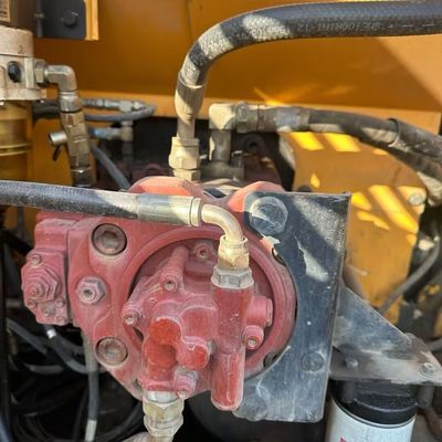 イエロー ヒューンダイ 305 中古 掘削機 掘削機 198kw 1900rpm 中古 建設機械