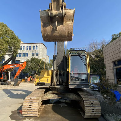 2nd Hand ヴォルボ 240DL 土掘削機 建設機械 23500-24500 kg